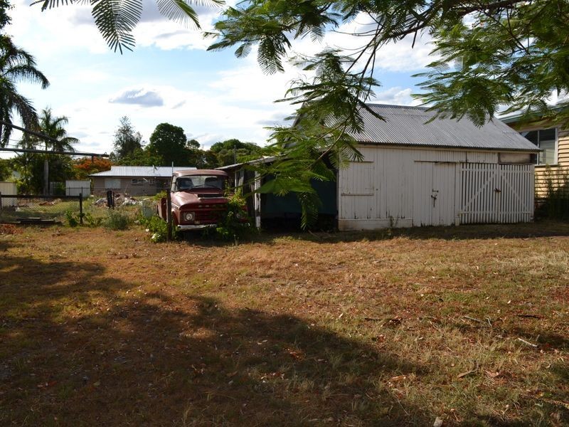 22 Warton St, Gayndah QLD 4625