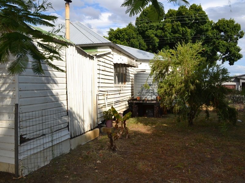 22 Warton St, Gayndah QLD 4625