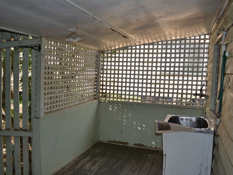 22 Warton St, Gayndah QLD 4625