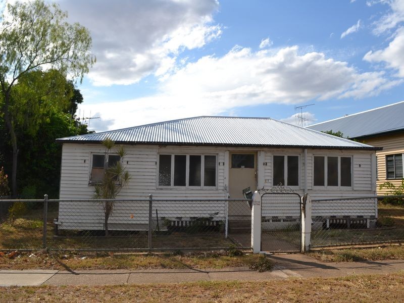 22 Warton St, Gayndah QLD 4625
