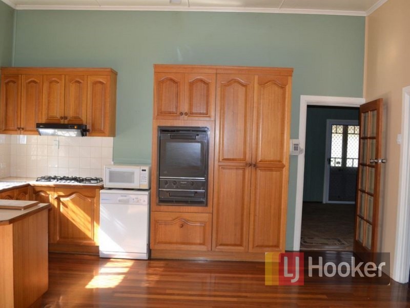 28 South Street, Gayndah QLD 4625