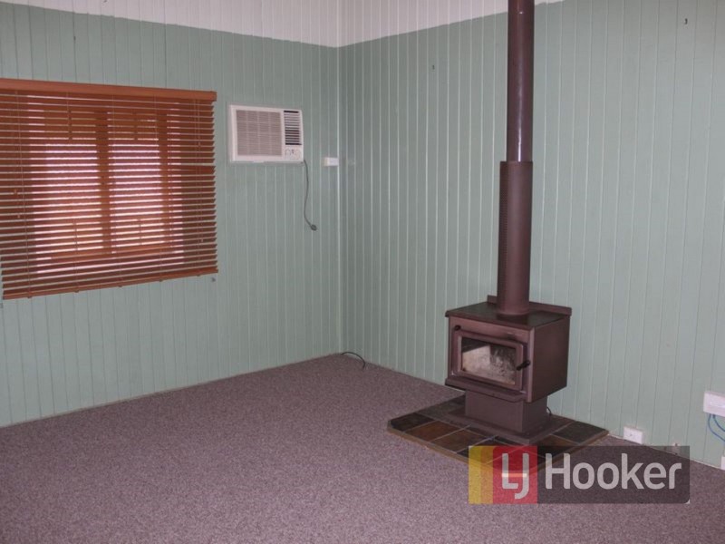 28 South Street, Gayndah QLD 4625