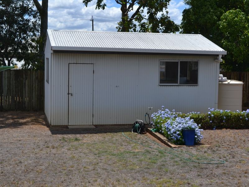 74 Warton St, Gayndah QLD 4625