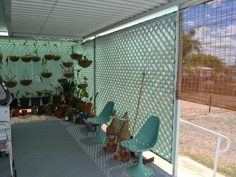 74 Warton St, Gayndah QLD 4625