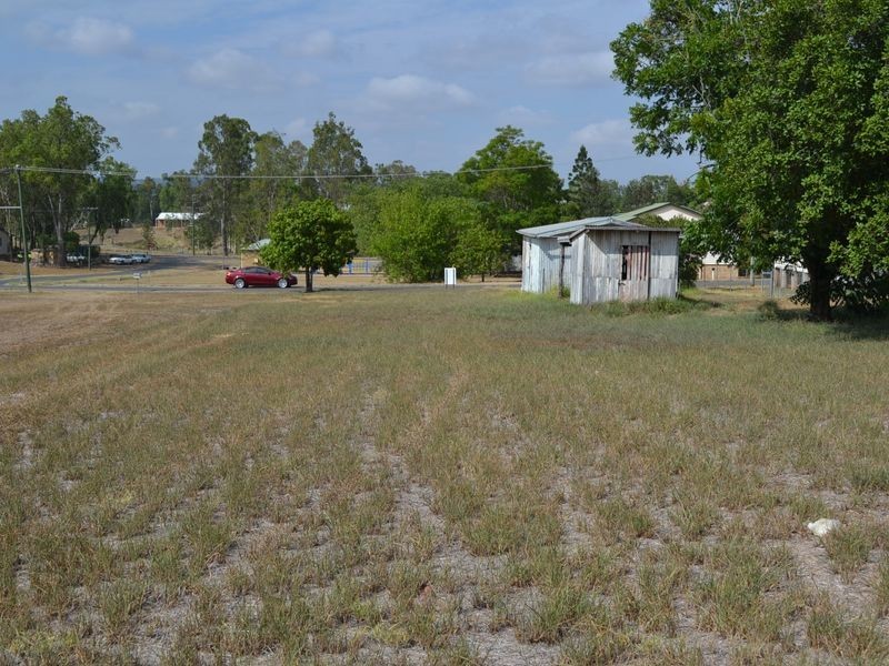 4 Gertrude Street, Gayndah QLD 4625
