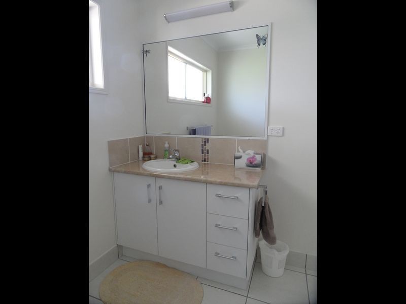 3 Horton Street, Biggenden QLD 4621