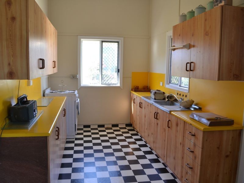 8 Bridge Street, Gayndah QLD 4625