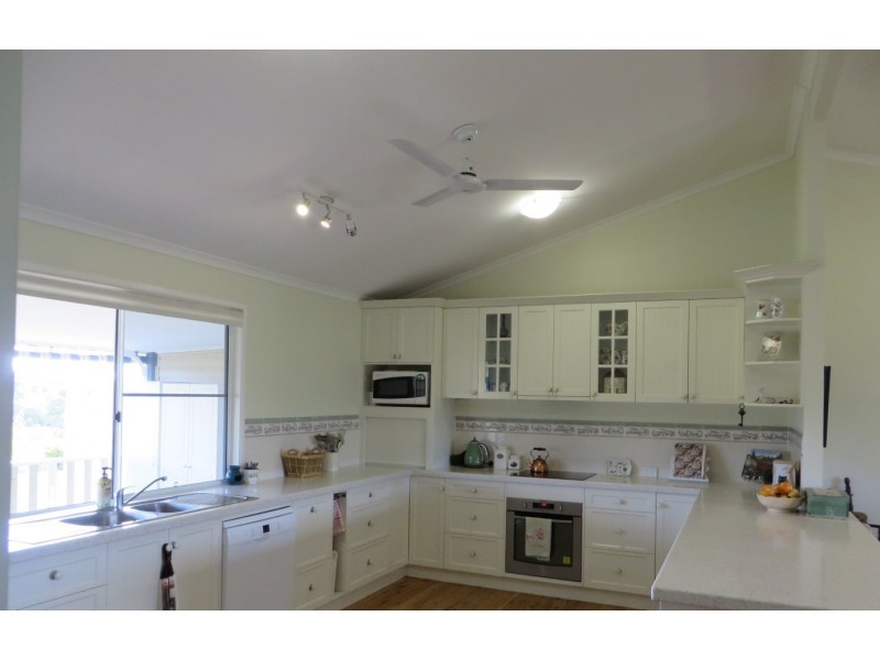 42 Eight Mile Rd, Mount Perry QLD 4671