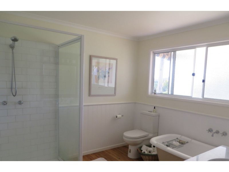 42 Eight Mile Rd, Mount Perry QLD 4671