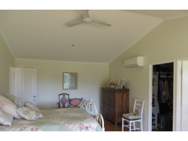 42 Eight Mile Rd, Mount Perry QLD 4671