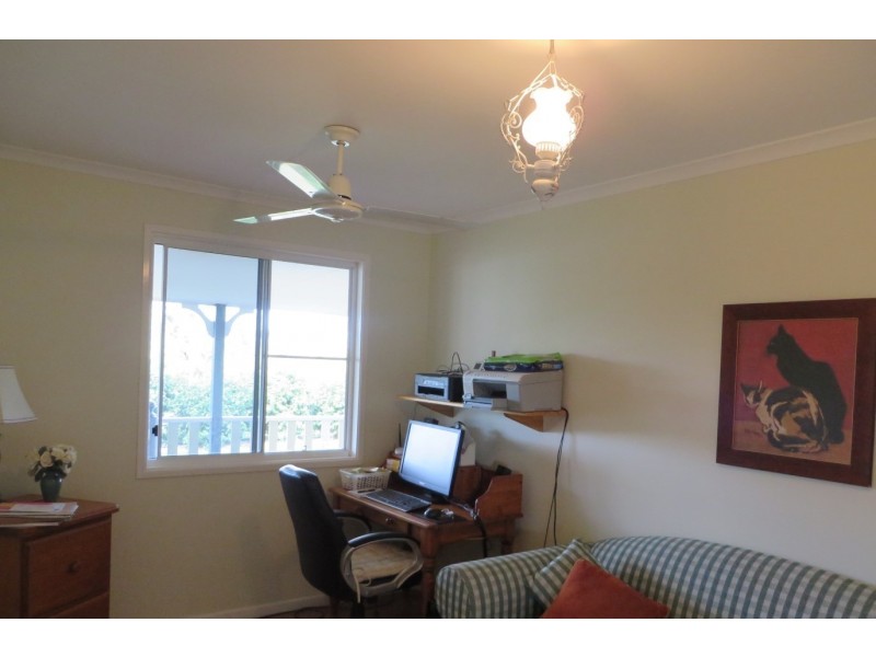 42 Eight Mile Rd, Mount Perry QLD 4671