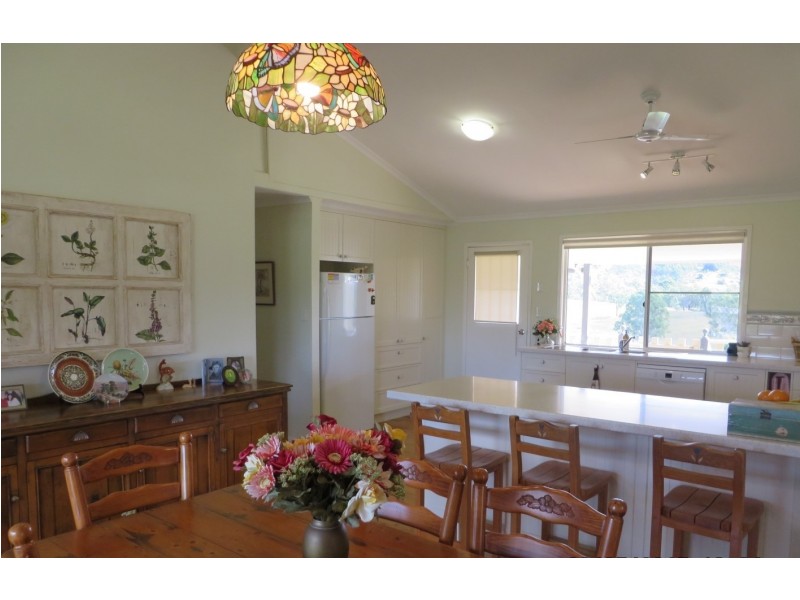 42 Eight Mile Rd, Mount Perry QLD 4671