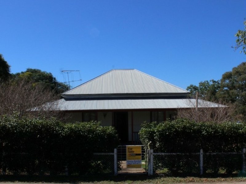 83 Moreton St, Eidsvold QLD 4627