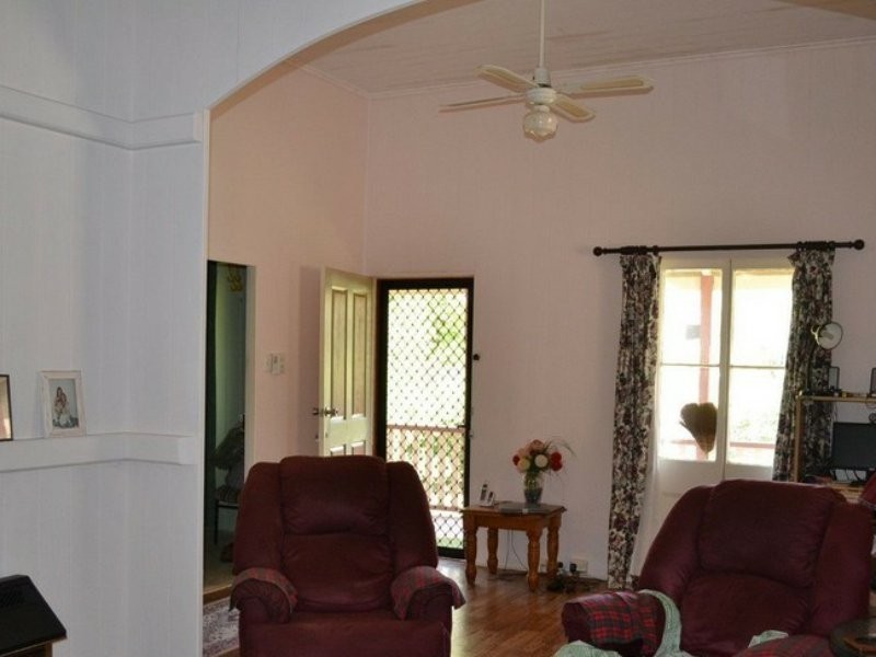 83 Moreton St, Eidsvold QLD 4627