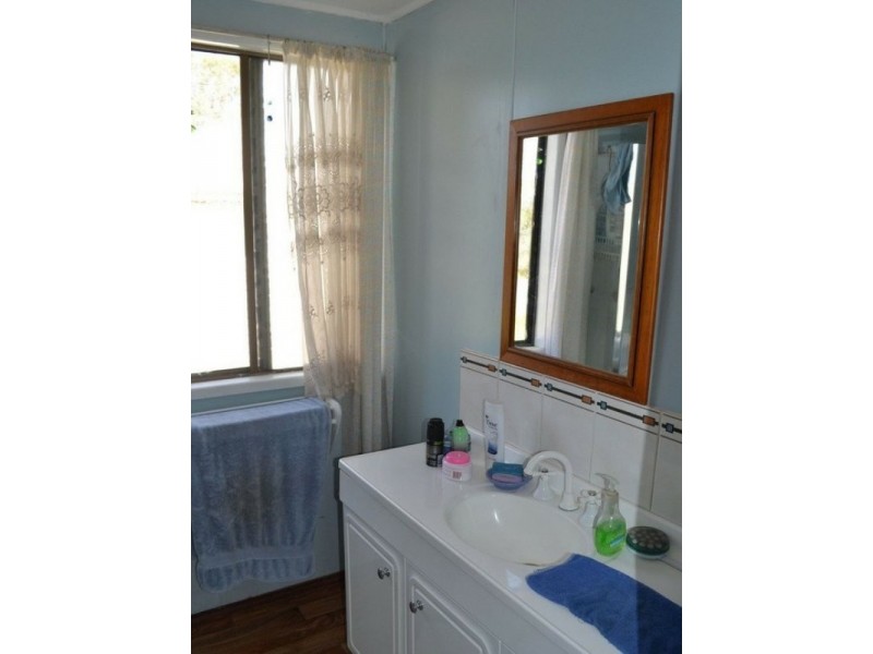 83 Moreton St, Eidsvold QLD 4627