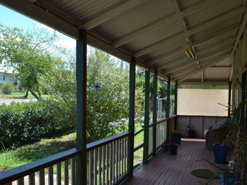 83 Moreton St, Eidsvold QLD 4627