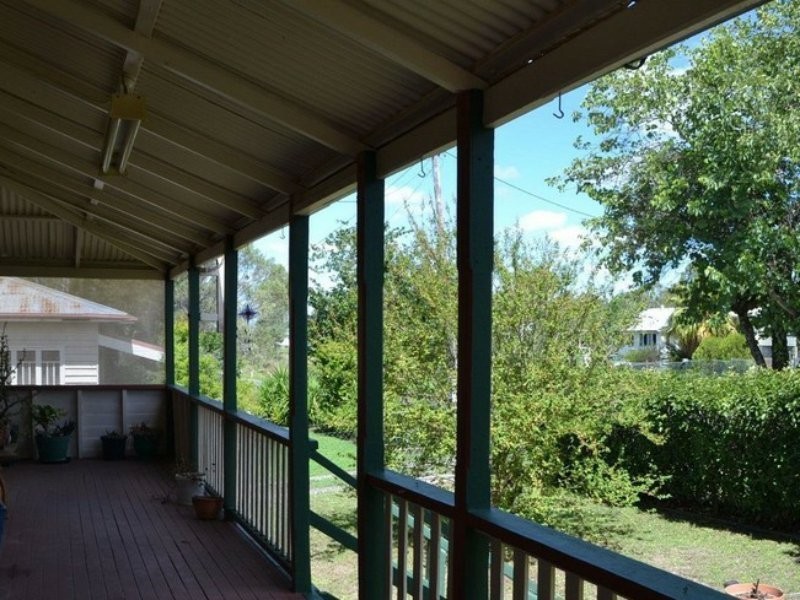 83 Moreton St, Eidsvold QLD 4627
