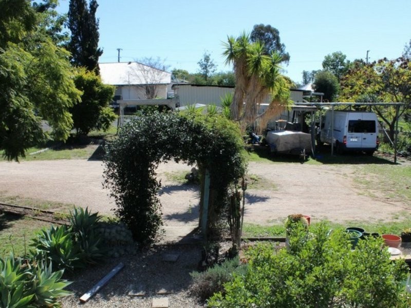 83 Moreton St, Eidsvold QLD 4627