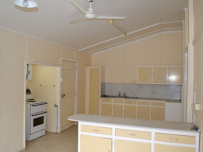 52 Meson St, Gayndah QLD 4625