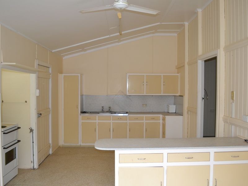 52 Meson St, Gayndah QLD 4625