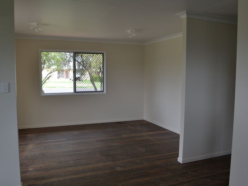 80 Warton St, Gayndah QLD 4625