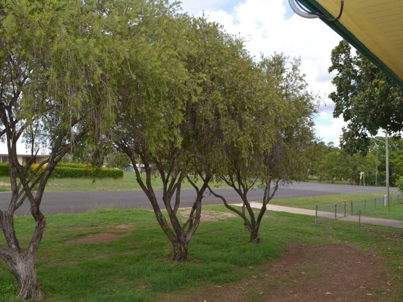 80 Warton St, Gayndah QLD 4625