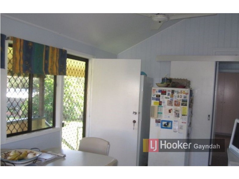 6 Walsh St, Biggenden QLD 4621