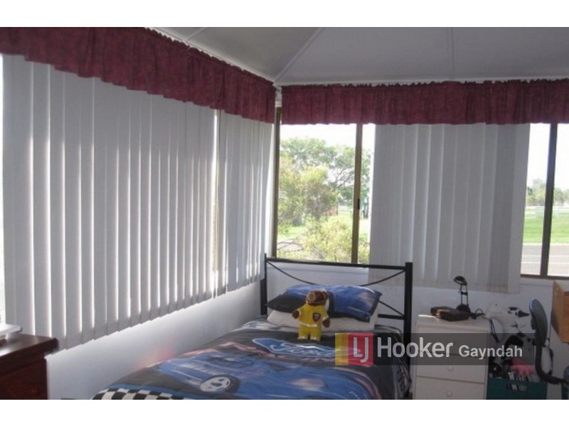 6 Walsh St, Biggenden QLD 4621