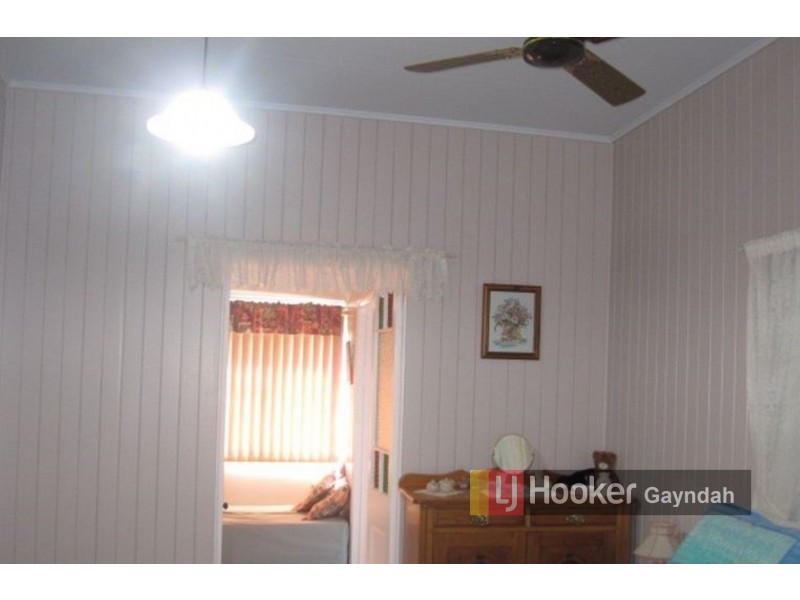 6 Walsh St, Biggenden QLD 4621