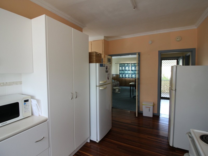 8 Pearson St, Mount Perry QLD 4671