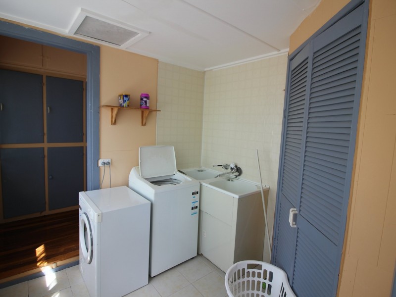 8 Pearson St, Mount Perry QLD 4671