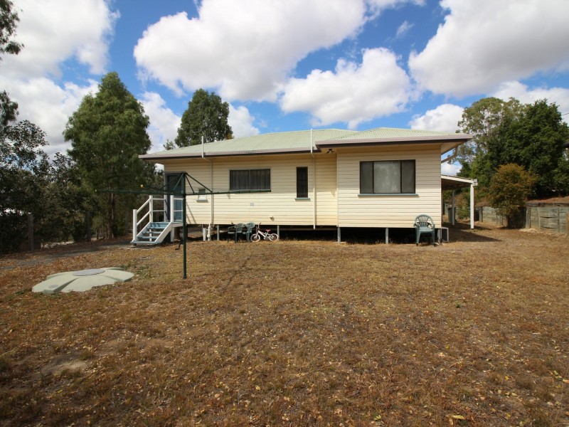 8 Pearson St, Mount Perry QLD 4671