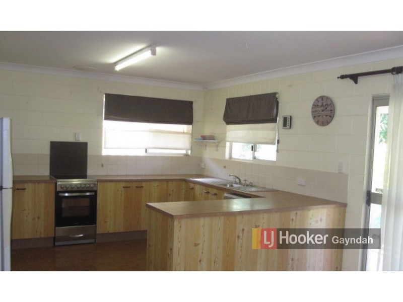 11 Donelly St, Mount Perry QLD 4671