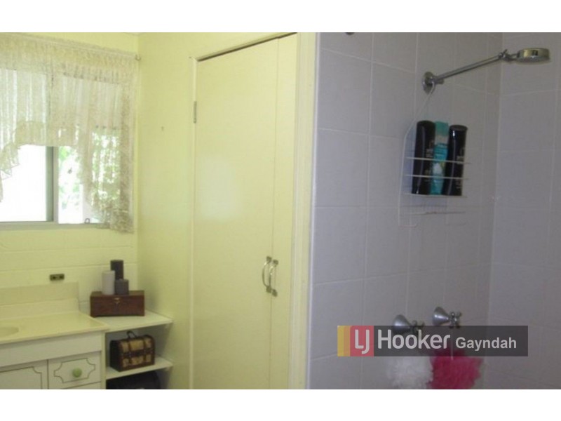 11 Donelly St, Mount Perry QLD 4671