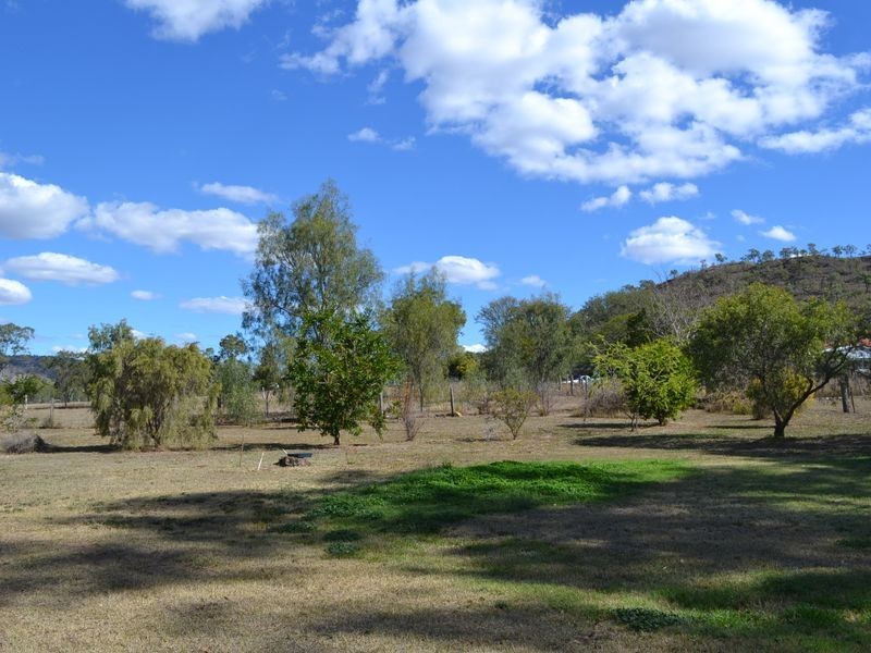 8 Old Nanango Road, Gayndah QLD 4625