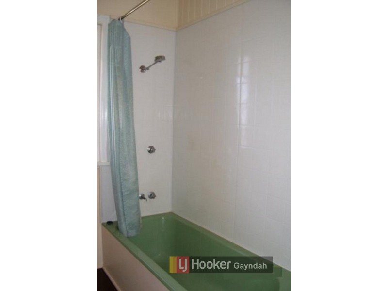 17-19 Main St, Coalstoun Lakes QLD 4621