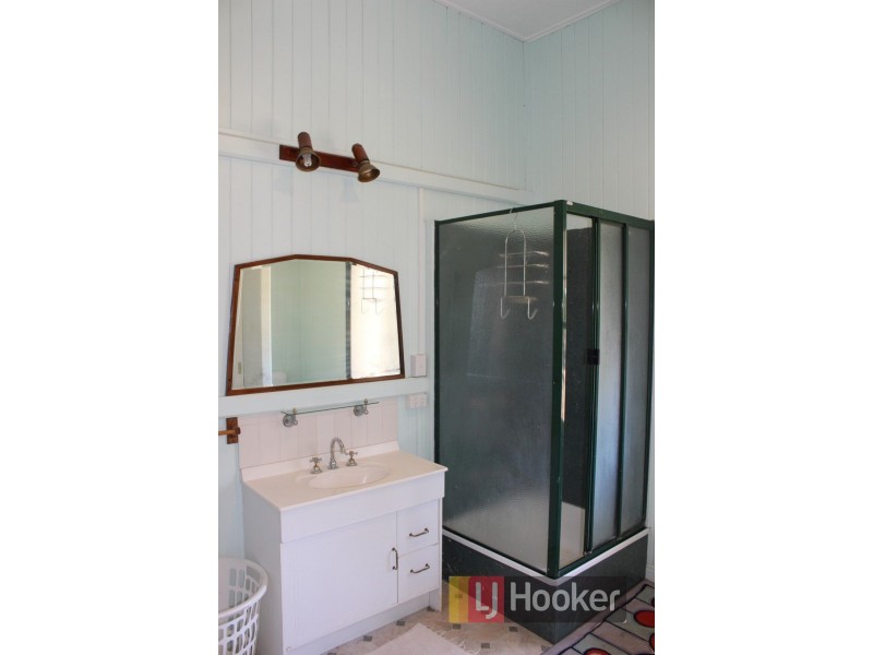 36-38 Bridge St, Gayndah QLD 4625