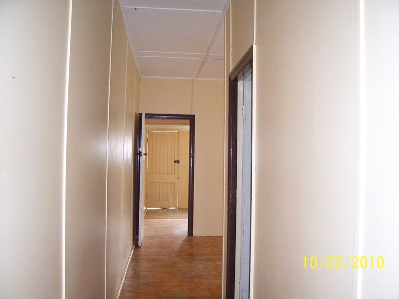 12a Walker St, Gayndah QLD 4625