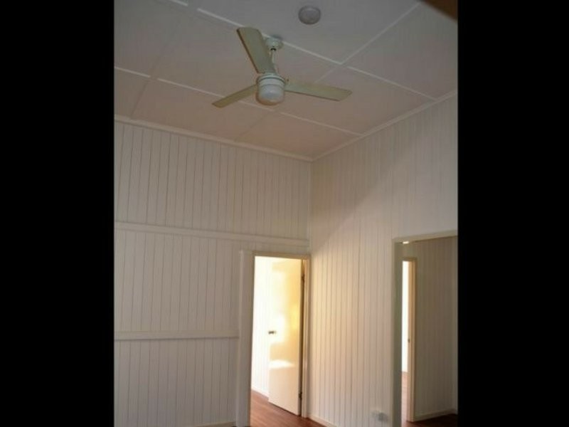 19 Downing Street, Gayndah QLD 4625