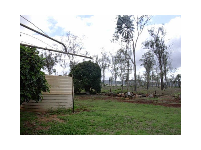 19 Main Street, Coalstoun Lakes, Biggenden QLD 4621