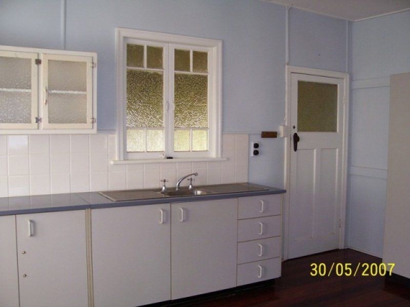 19 Main Street, Coalstoun Lakes, Biggenden QLD 4621