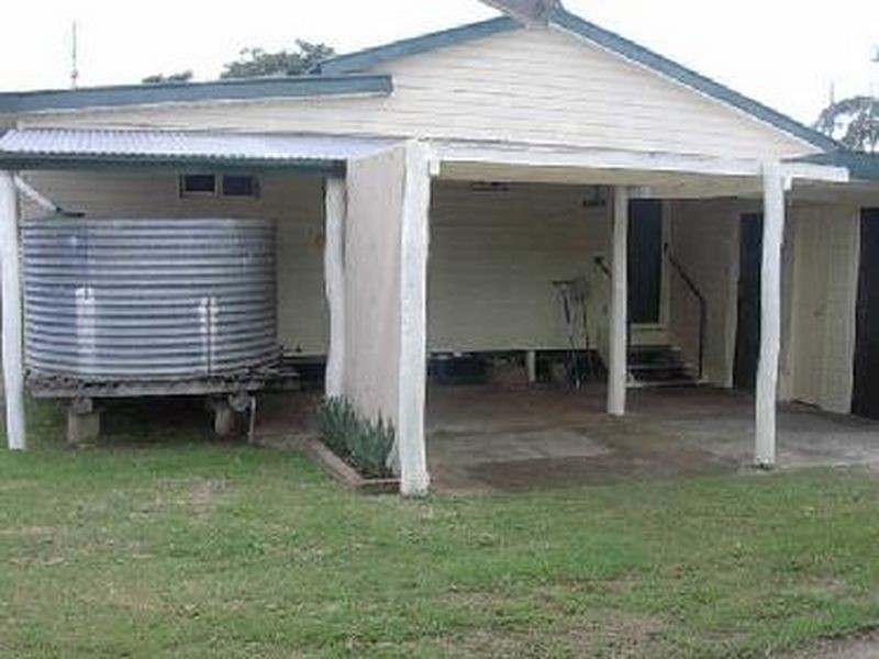 11 Arthur St, Gayndah QLD 4625