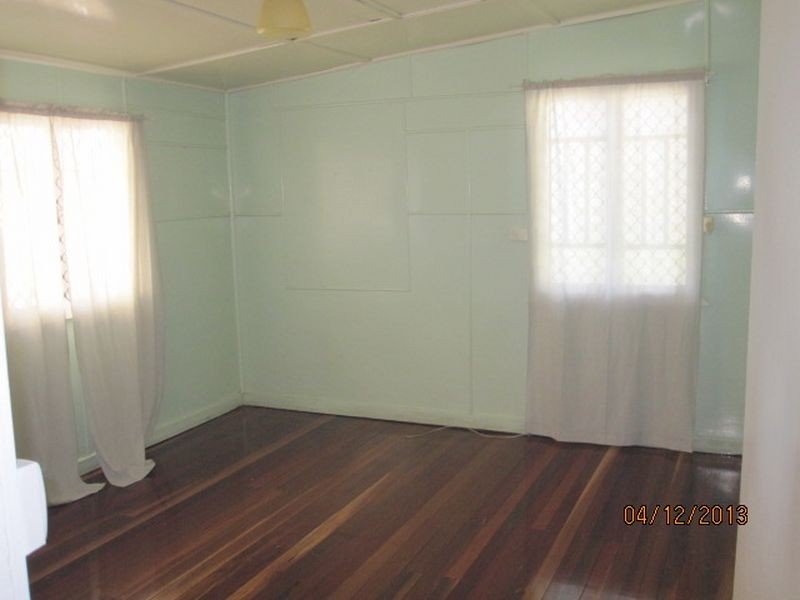 11 Arthur St, Gayndah QLD 4625