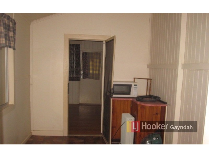 94 Heusman St, Mount Perry QLD 4671