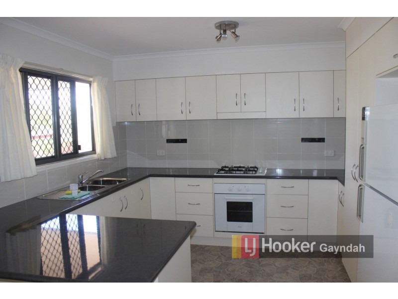 21 Porter St, Gayndah QLD 4625
