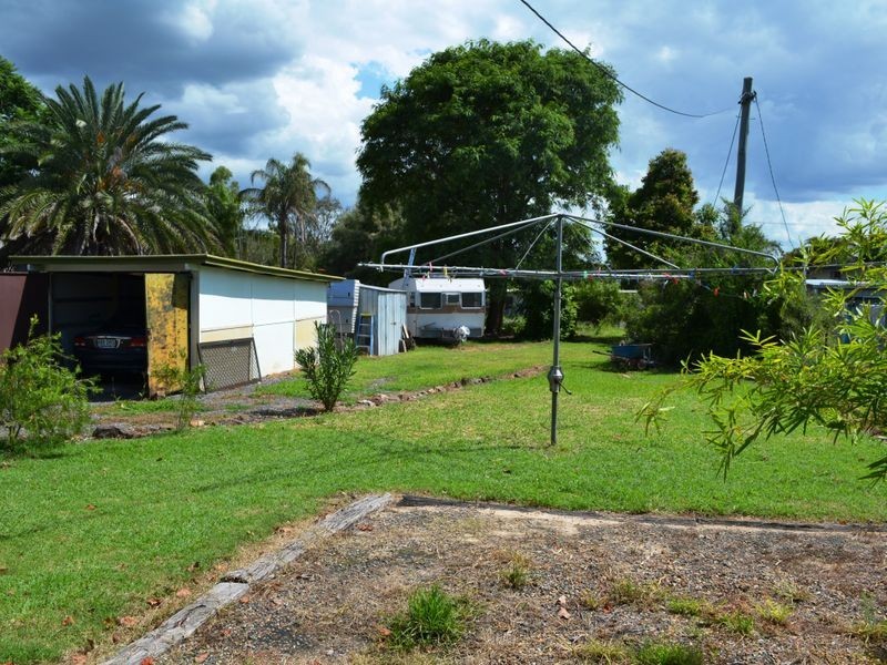 8 Adelong St, Gayndah QLD 4625