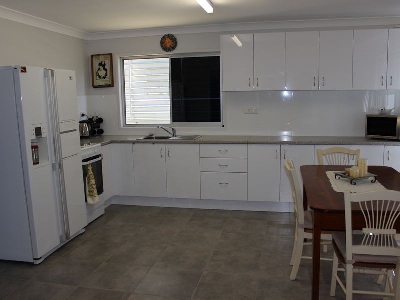 25 Arthur St, Gayndah QLD 4625