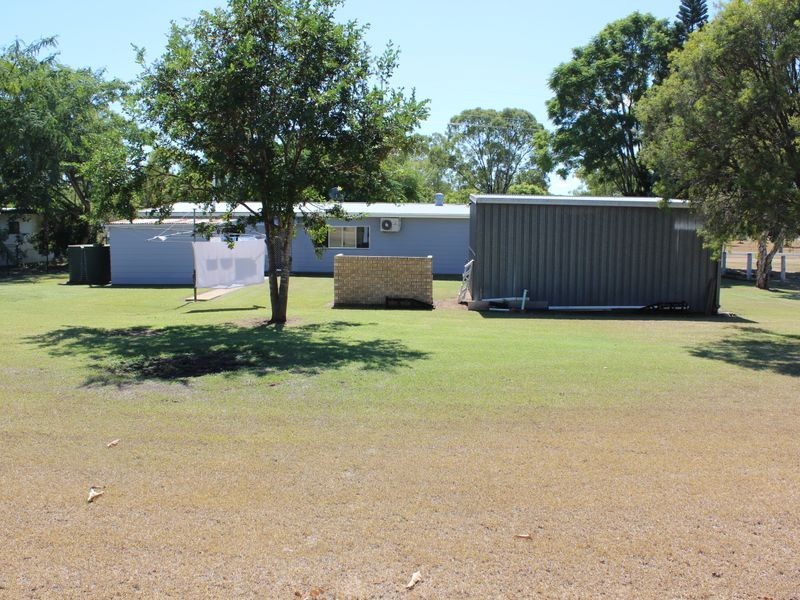 25 Arthur St, Gayndah QLD 4625