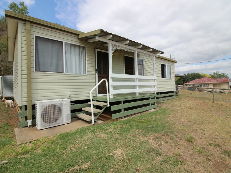 58 Porter Street, Gayndah QLD 4625