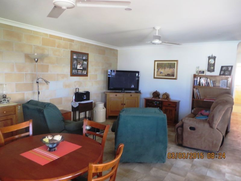 25 Edward St, Biggenden QLD 4621